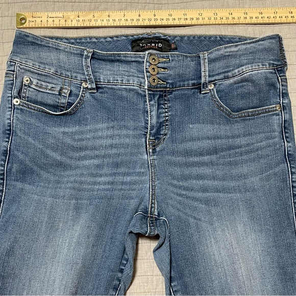 Torrid Premium Stretch Jegging Skinny Jeans Med Wash Size 16 R - Picture 6 of 12